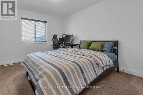33 Martin Street, Tillsonburg, ON - Indoor Photo Showing Bedroom