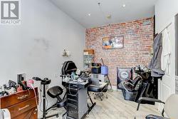 864 BROADVIEW AVENUE  Toronto, ON M4K 2R1
