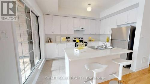 17 Jaffna Lane, Markham, ON - Indoor Photo Showing Kitchen With Double Sink