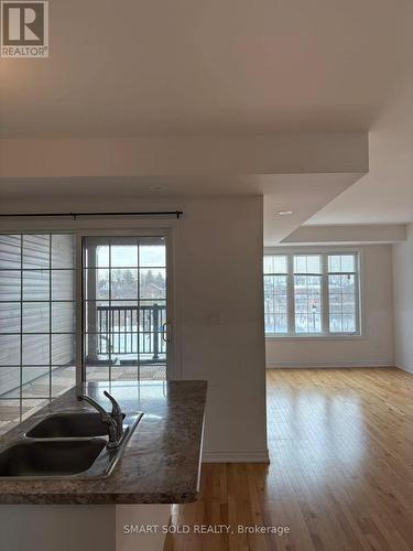 17 Jaffna Lane, Markham, ON - Indoor Photo Showing Kitchen With Double Sink