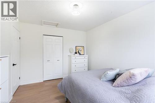 26 Rama Court, Hamilton, ON - Indoor Photo Showing Bedroom