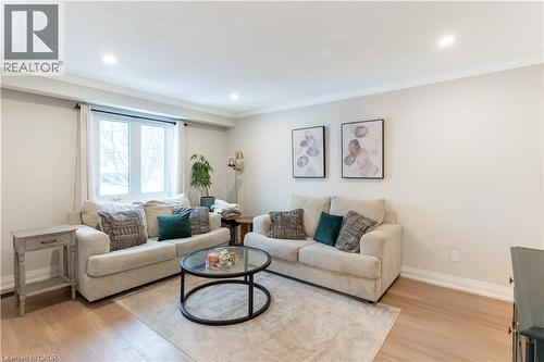26 Rama Court, Hamilton, ON - Indoor Photo Showing Living Room
