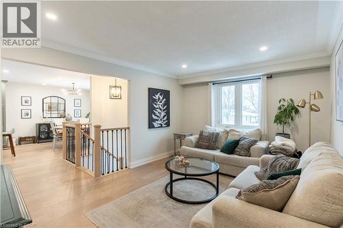 26 Rama Court, Hamilton, ON - Indoor Photo Showing Living Room