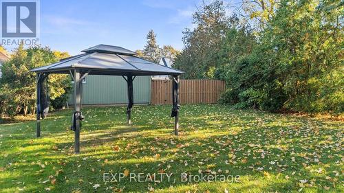 1032 Cedarwood Place, Burlington, ON - Outdoor
