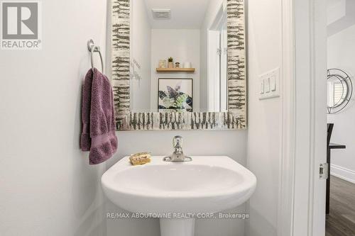 4174 Galileo Common, Burlington, ON - Indoor Photo Showing Bathroom