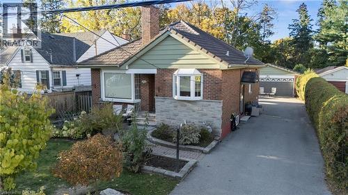 1032 CEDARWOOD Place  Burlington, ON L7T 3J3