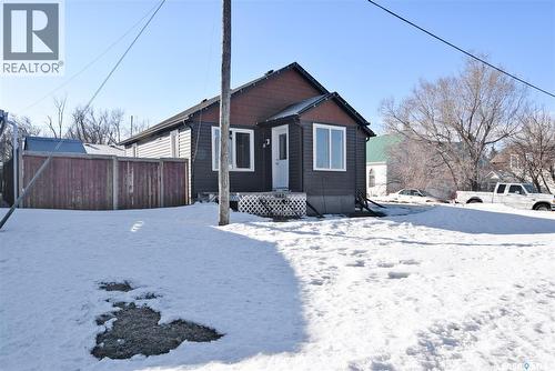 334 Brownlee Avenue, Mclean, SK - Outdoor