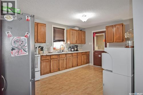 334 Brownlee Avenue, Mclean, SK - Indoor Photo Showing Kitchen With Double Sink