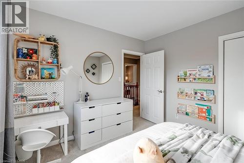 275 Camborne Crescent, Burlington, ON - Indoor Photo Showing Bedroom