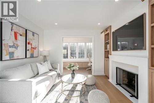 275 Camborne Crescent, Burlington, ON - Indoor Photo Showing Living Room With Fireplace