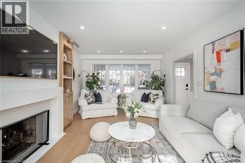 275 Camborne Crescent, Burlington, ON - Indoor Photo Showing Living Room With Fireplace