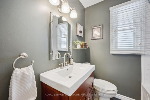 164 Jackson Avenue, Kitchener, ON - Indoor Photo Showing Bathroom