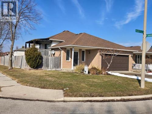 1504 Fuller Crescent, Windsor, ON - Outdoor