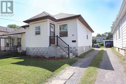 64 GRENFELL STREET  Oshawa (Vanier), ON L1J 4W2