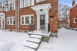 19 THURSFIELD CRESCENT  Toronto, ON M4G 2N4