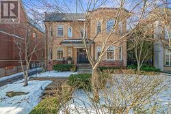 302 RUSSELL HILL ROAD  Toronto, ON M4V 2T6