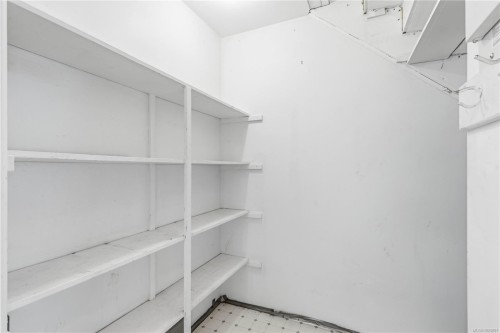 9-10145 Third St, Sidney, BC 