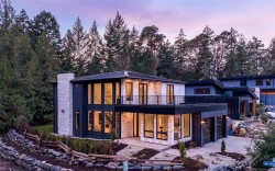 609 Medalist Ave  Colwood, BC V9C 0R7