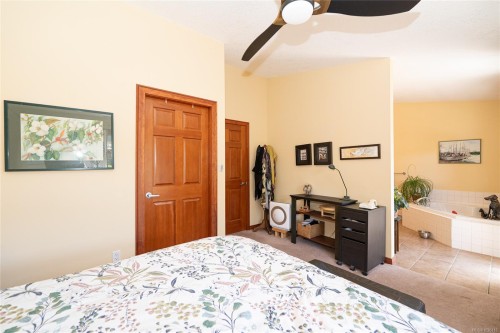 9-133 Corbett Rd, Salt Spring, BC 
