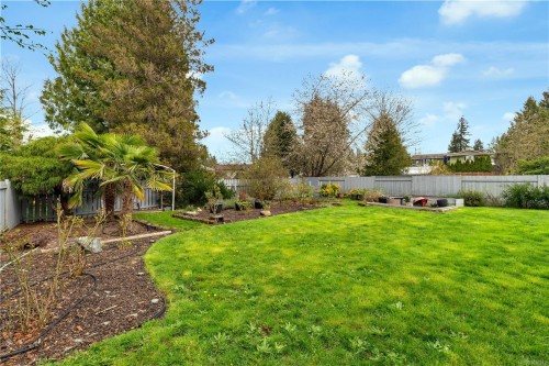 1185 Stuart Pl, Ladysmith, BC 