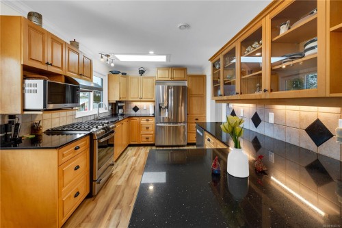 1185 Stuart Pl, Ladysmith, BC 