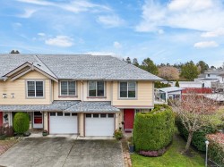 7-2715 Shelbourne St  Victoria, BC V8R 4M3