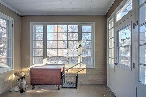 275 Roslyn Rd, Winnipeg, MB 