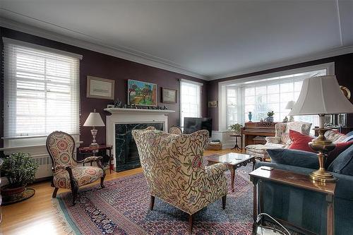 275 Roslyn Rd, Winnipeg, MB 