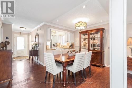 27 Beaverton Drive, Hamilton, ON - Indoor Photo Showing Dining Room