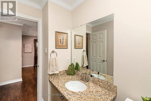 27 Beaverton Drive, Hamilton, ON - Indoor Photo Showing Bathroom