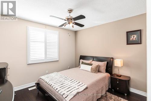 27 Beaverton Drive, Hamilton, ON - Indoor Photo Showing Bedroom