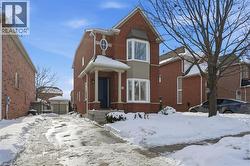 2669 CASTLE HILL Crescent  Oakville, ON L6H 6J1