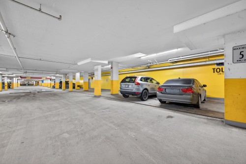 Stationnement - 506-1200 Rue St-Jacques, Montréal (Ville-Marie), QC - Indoor Photo Showing Garage