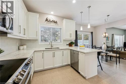 171 Endeavour Drive, Cambridge, ON - Indoor Photo Showing Kitchen With Double Sink With Upgraded Kitchen