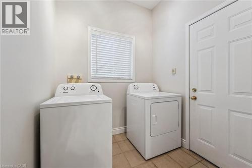 171 Endeavour Drive, Cambridge, ON - Indoor Photo Showing Laundry Room