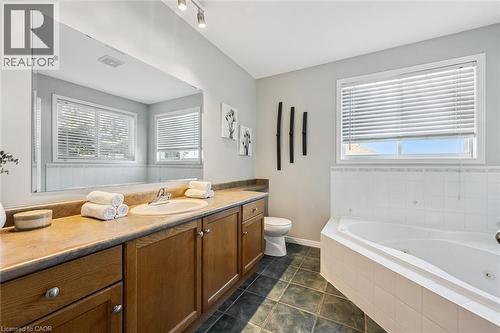 171 Endeavour Drive, Cambridge, ON - Indoor Photo Showing Bathroom