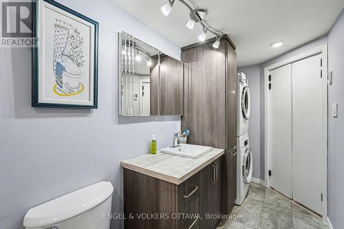 87 King George Street, Ottawa, ON - Indoor Photo Showing Laundry Room