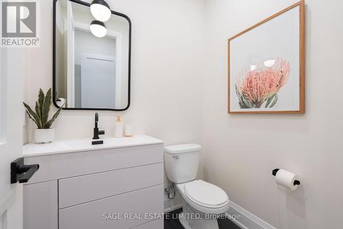 10 Brant Avenue, Mississauga, ON - Indoor Photo Showing Bathroom