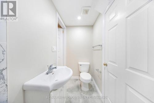 135 Veronica Drive, Kitchener, ON - Indoor Photo Showing Bathroom