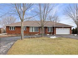 7530 BRODERICK  Lasalle, ON N9H 1W8