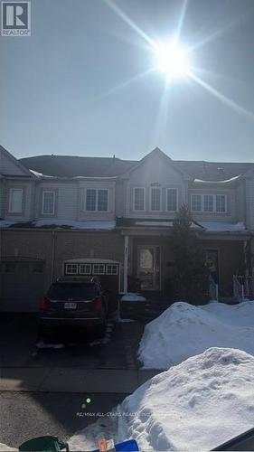 44 TOSCANA DRIVE  Whitby, ON L1R 3N6