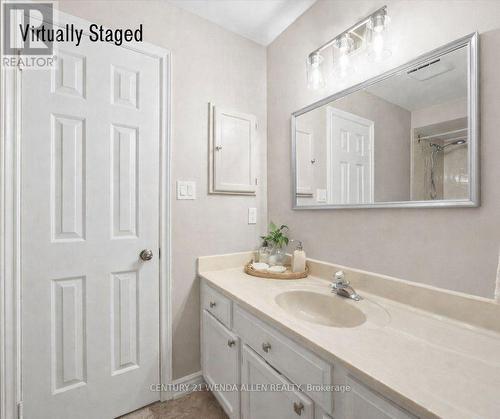 D16 - 1663 Nash Road, Clarington, ON - Indoor Photo Showing Bathroom