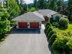 2600 Fairway Place  Blind Bay, BC V0E 1H2