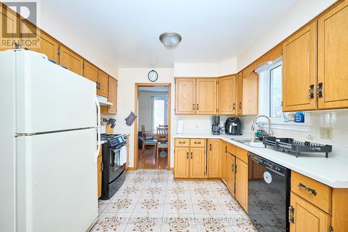 50 Chetwood Street, St. Catharines (Western Hill), ON - Indoor Photo Showing Kitchen