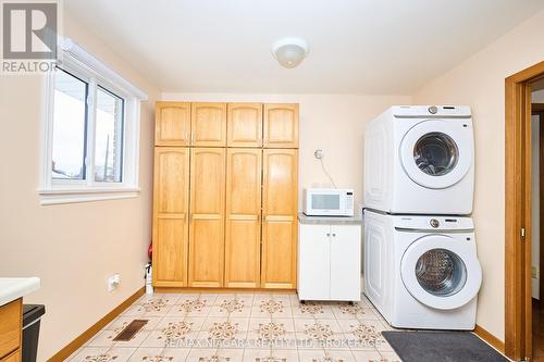 50 Chetwood Street, St. Catharines (Western Hill), ON - Indoor Photo Showing Laundry Room
