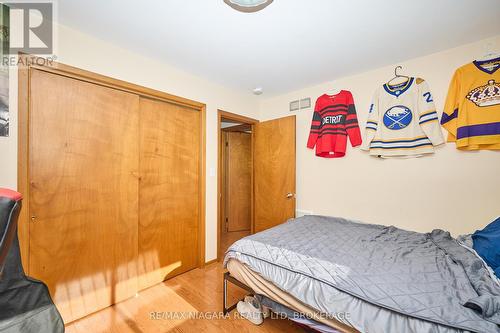50 Chetwood Street, St. Catharines (Western Hill), ON - Indoor Photo Showing Bedroom