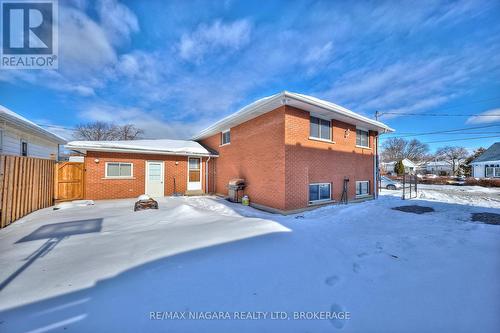 50 Chetwood Street, St. Catharines (Western Hill), ON - Outdoor With Exterior