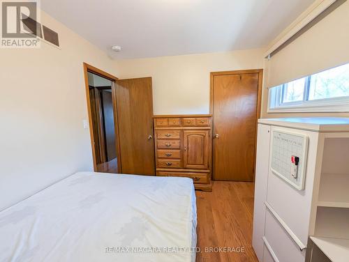 50 Chetwood Street, St. Catharines (Western Hill), ON - Indoor Photo Showing Bedroom