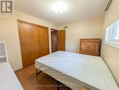 50 Chetwood Street, St. Catharines (Western Hill), ON - Indoor Photo Showing Bedroom