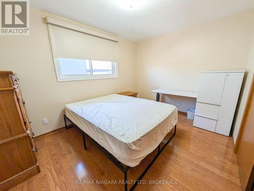 50 Chetwood Street, St. Catharines (Western Hill), ON - Indoor Photo Showing Bedroom